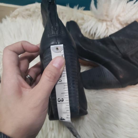 Rag & Bone women's black leather ankle booties size 6 - Picture 3 of 8